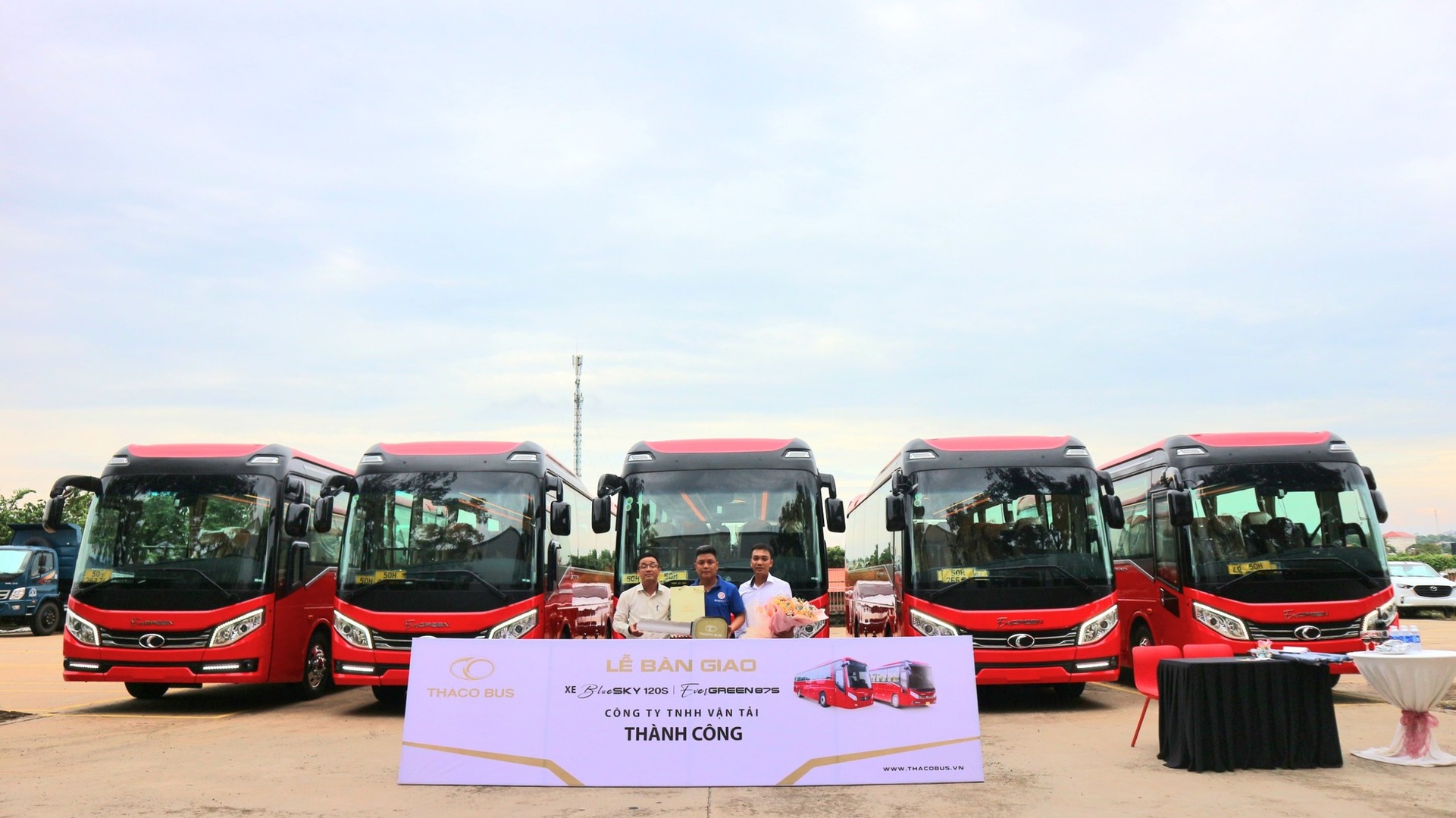 THACO AUTO BÌNH PHƯỚC bàn giao lô 5 xe Bus EverGreen 87S