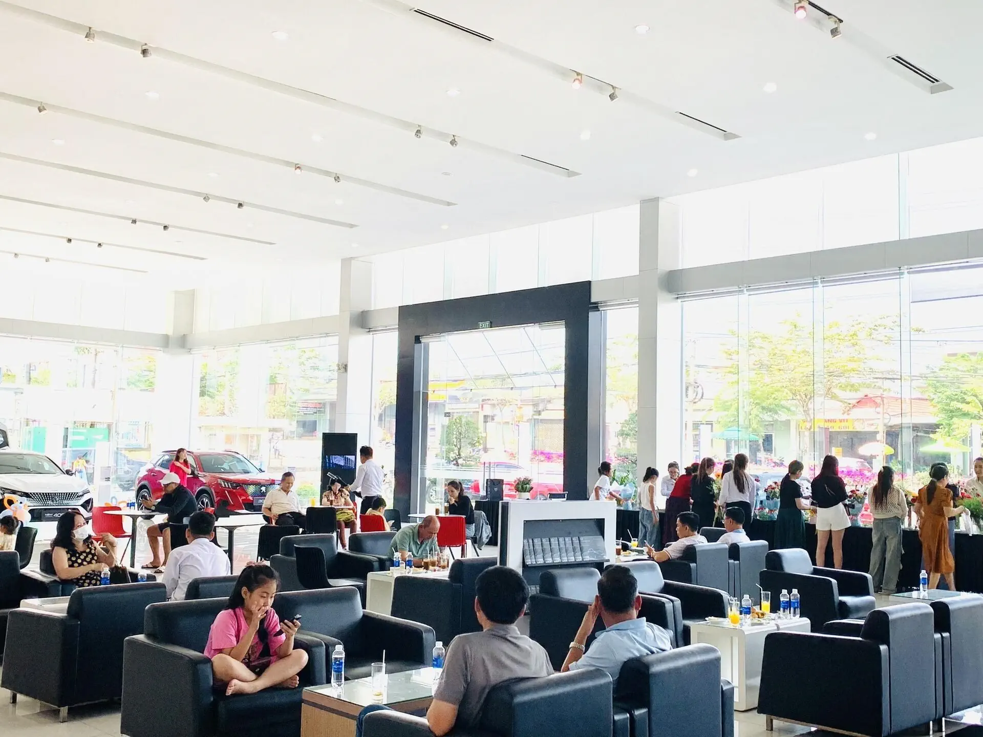 Cùng THACO AUTO Bình Phước tôn vinh “một nửa thế giới”